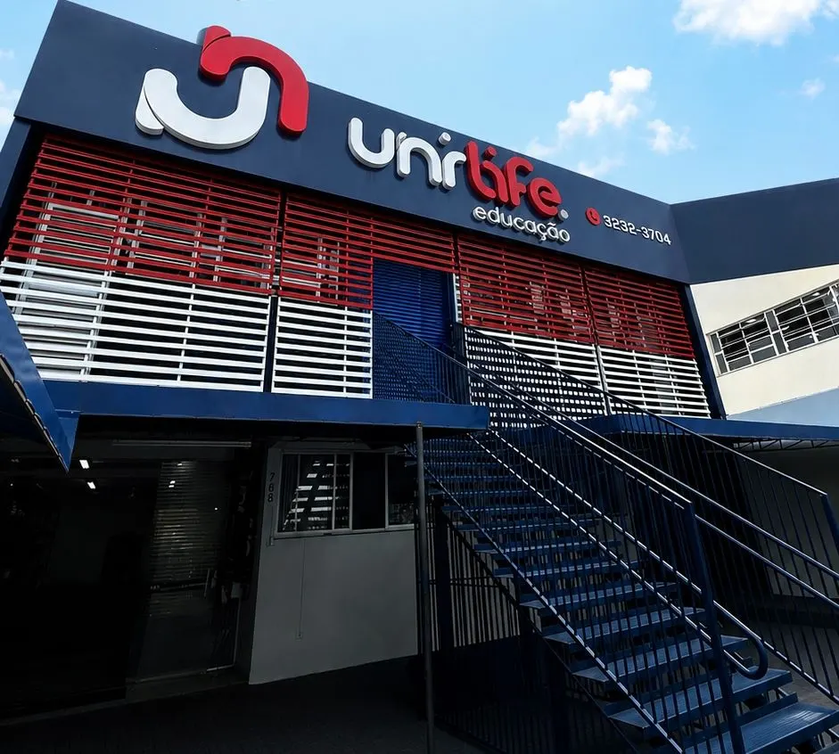 Fachada da Unilife Educação